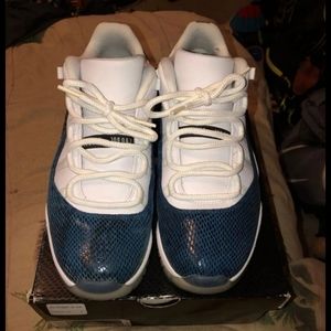 Jordan 11 low